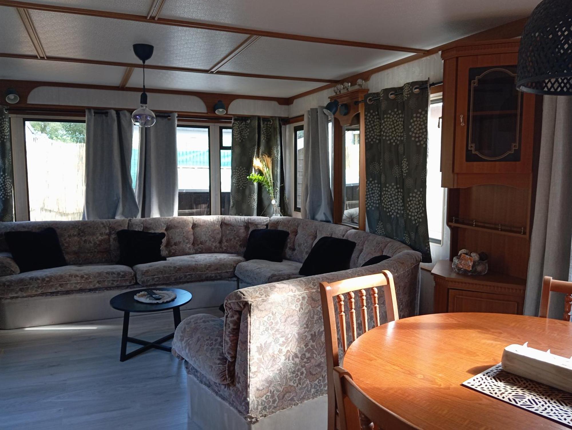 Vacances Familiales Dans Camping Avec Piscine Фрежус Номер фото
